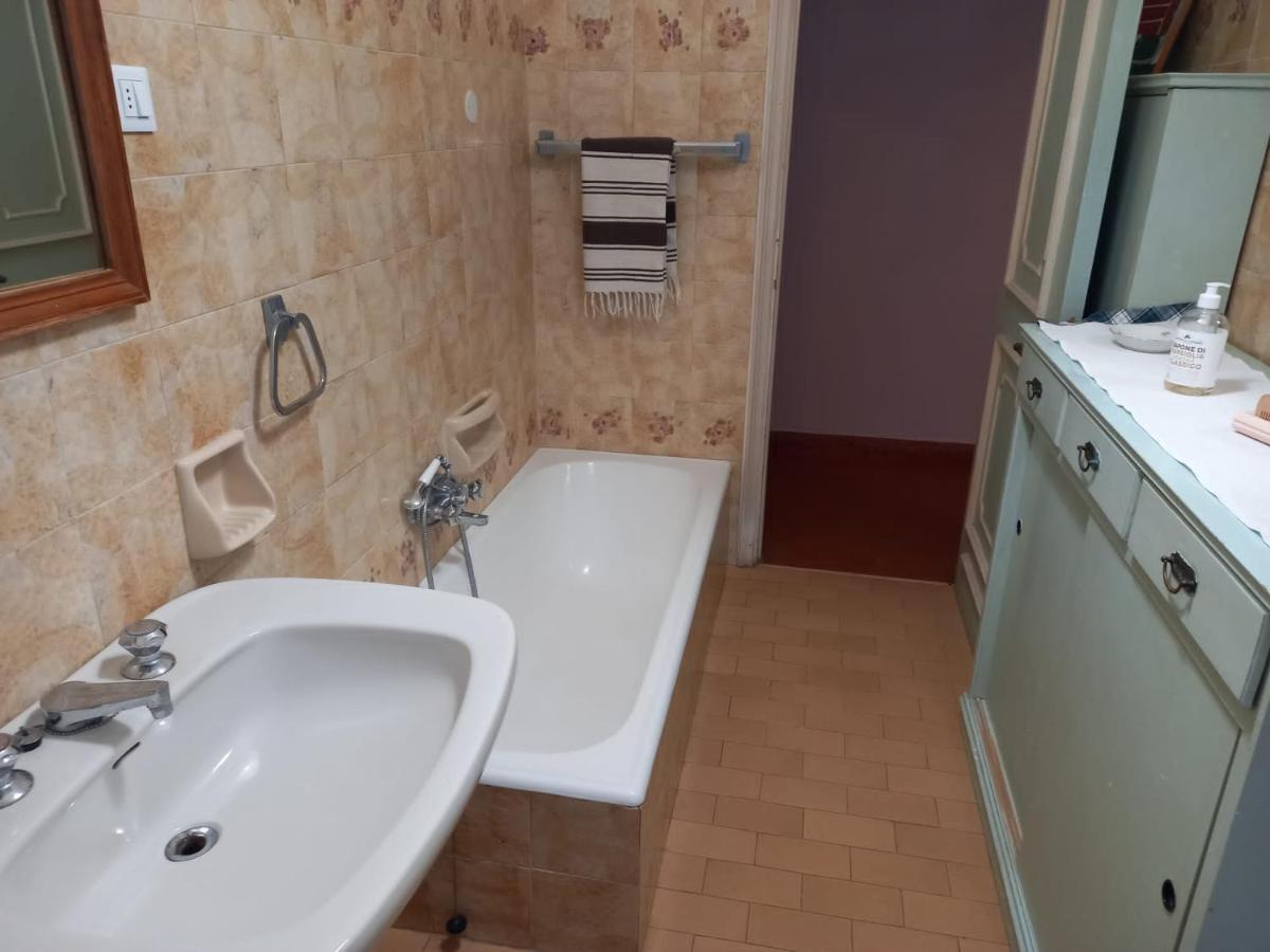 Casa Vacanza Villa Patrizia Follo Alto Esterno foto